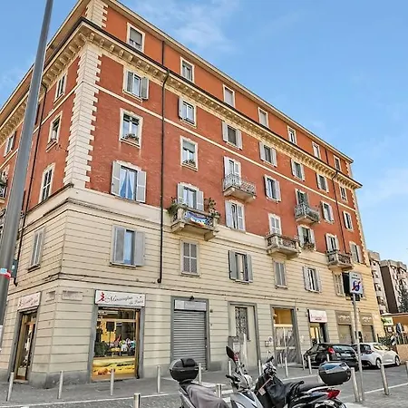 Alessia's Flat - San Luigi דירה *